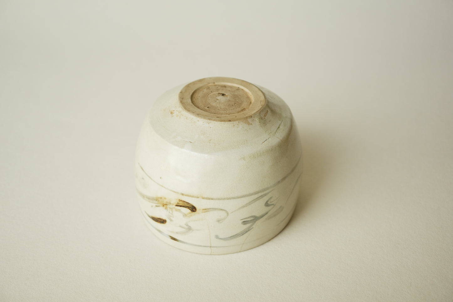 鉄絵筒茶碗