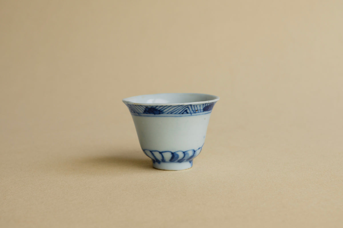 古染付 腰捻文煎茶碗