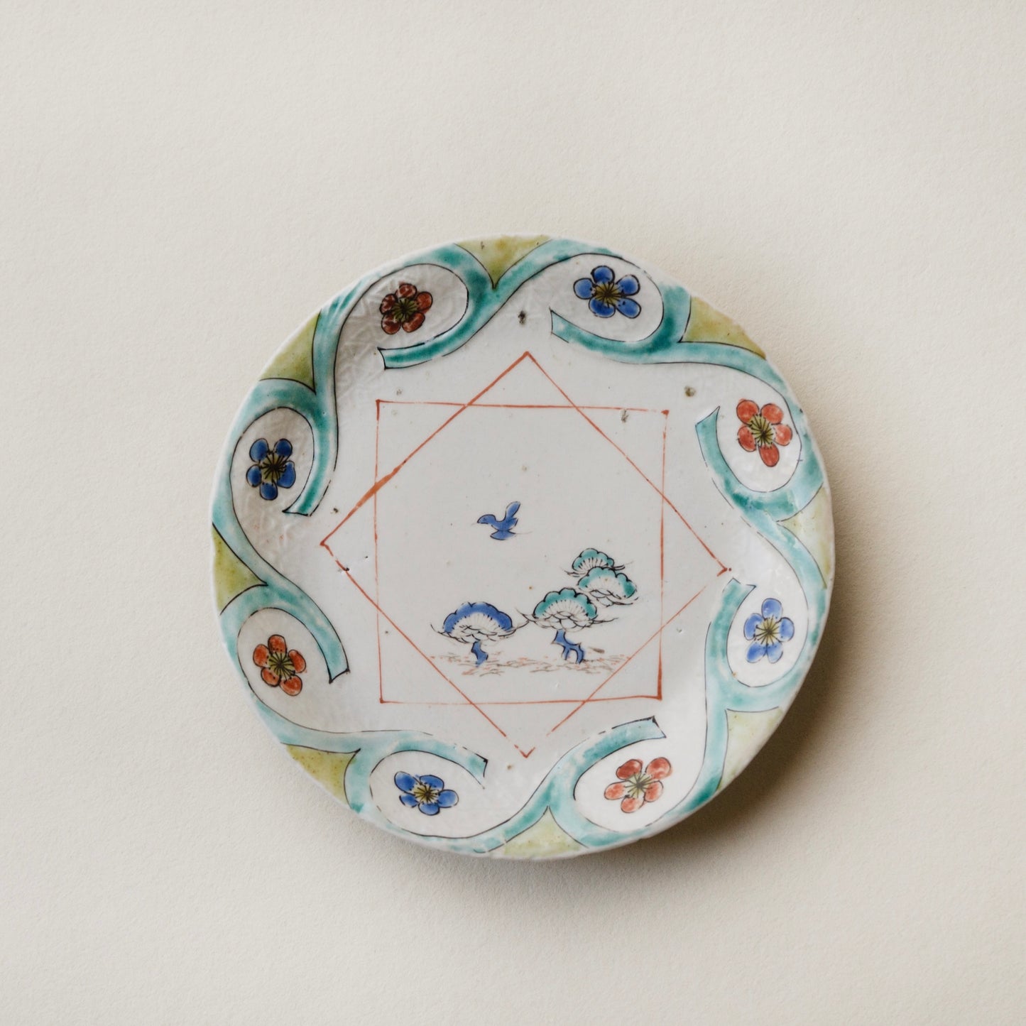 初期赤絵松梅鳥文皿