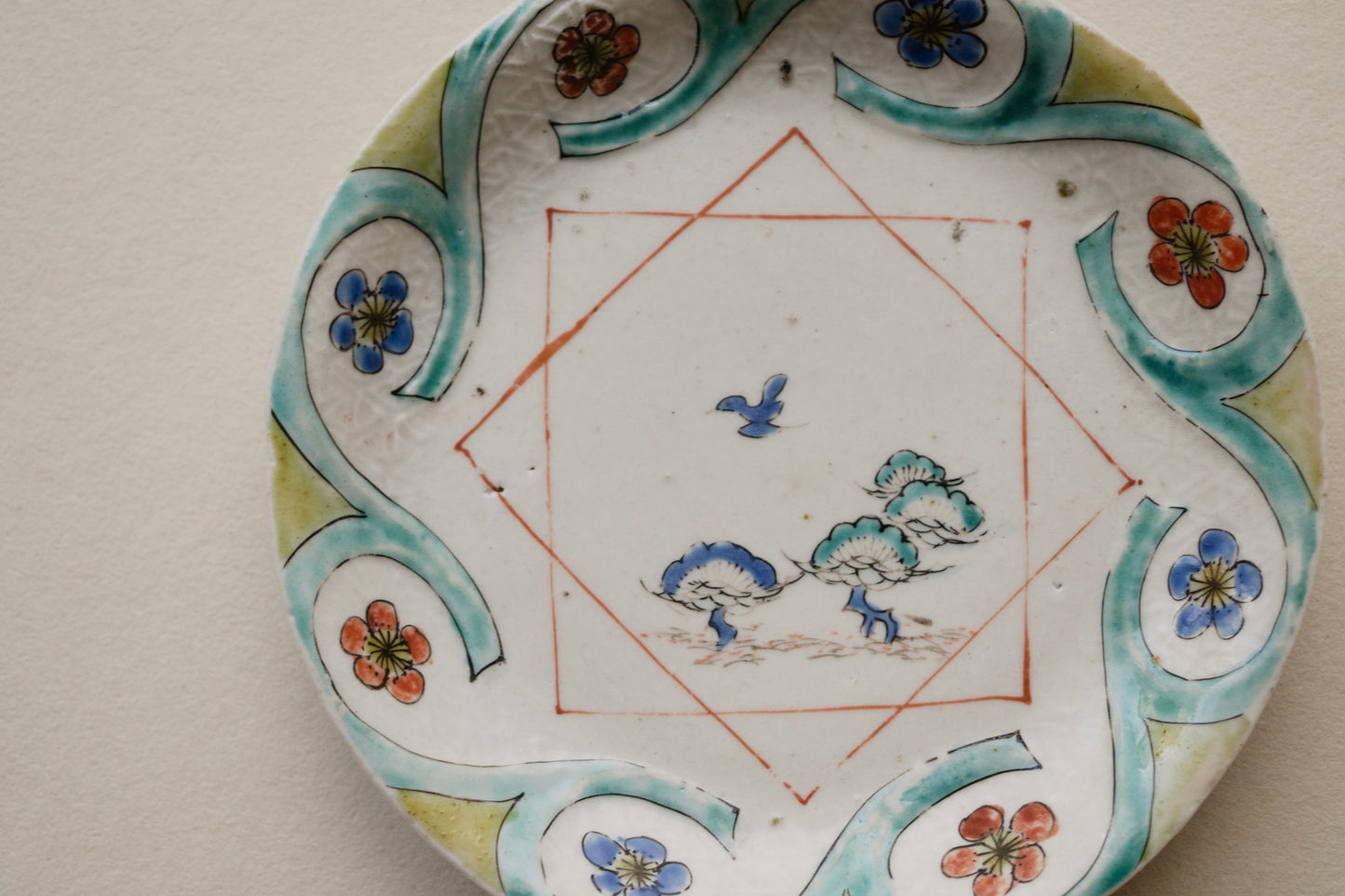 初期赤絵松梅鳥文皿