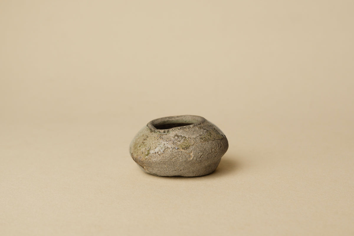 古瀬戸 灰釉印花文小壷